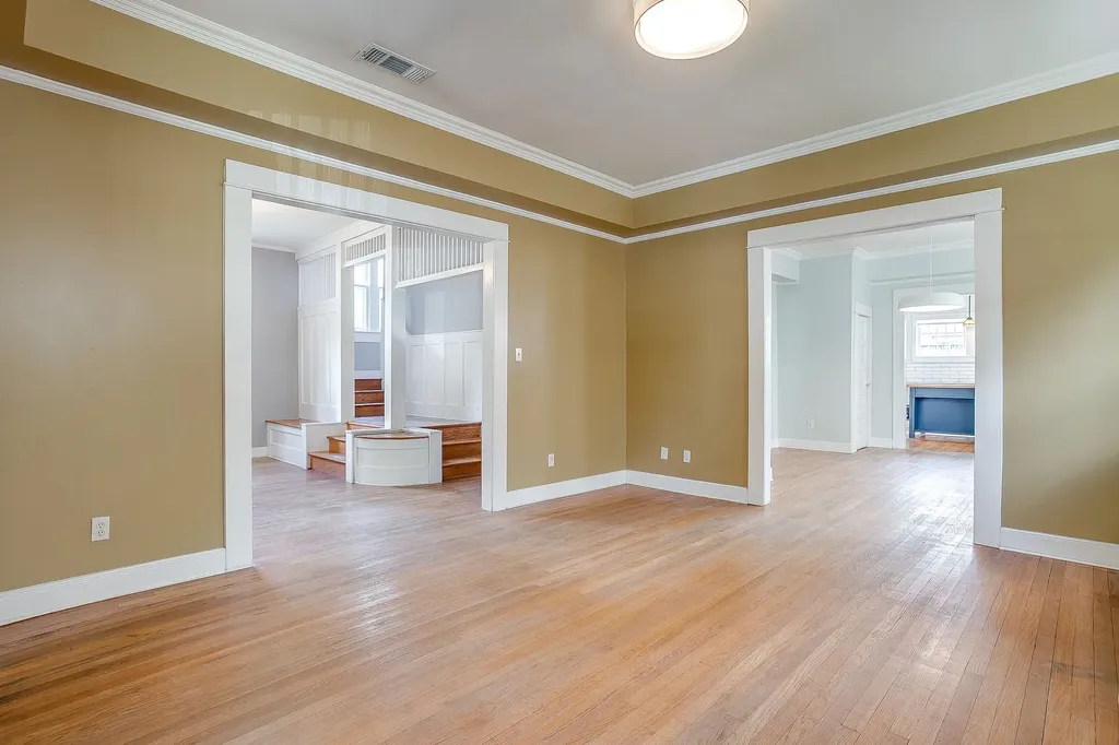 1805 Alston Avenue Fort Worth TX 76110