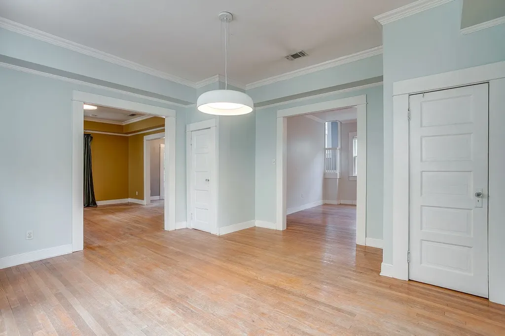 1805 Alston Avenue Fort Worth TX 76110