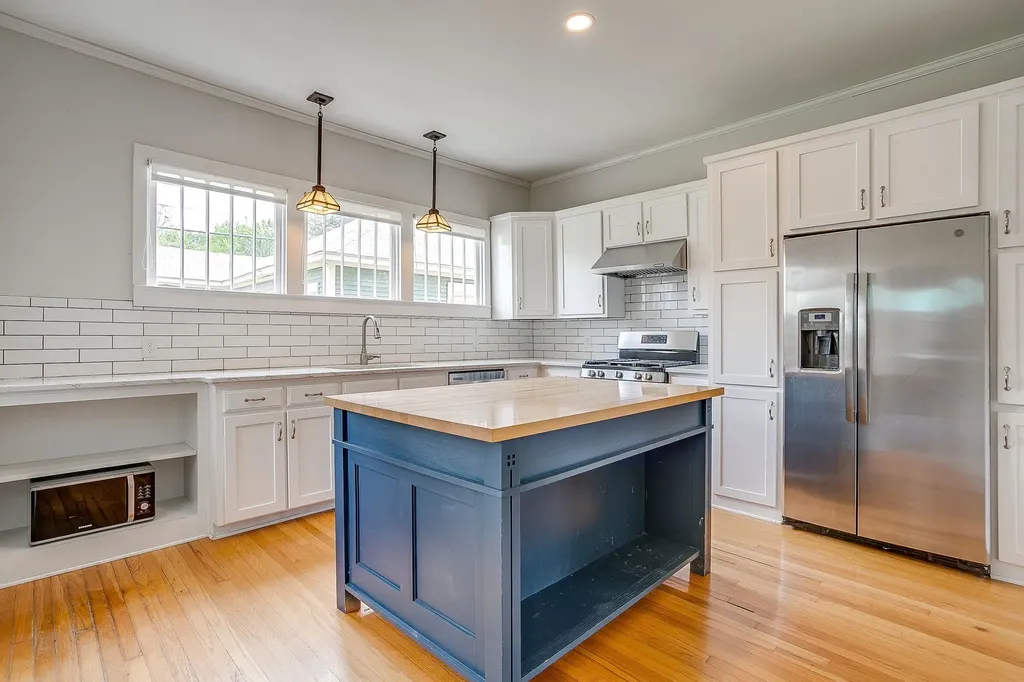 1805 Alston Avenue Fort Worth TX 76110