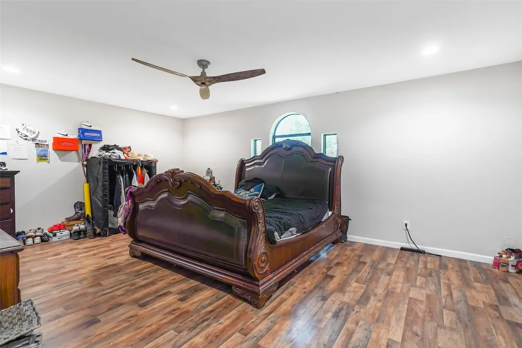 8525 County Road 528 Burleson TX 76028