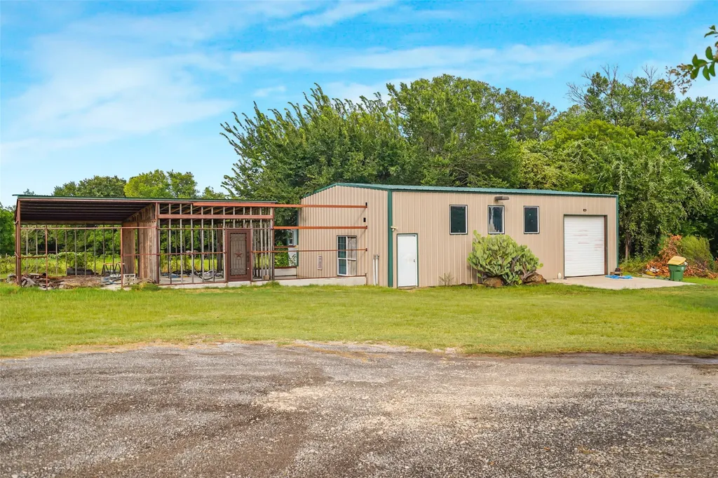 8525 County Road 528 Burleson TX 76028