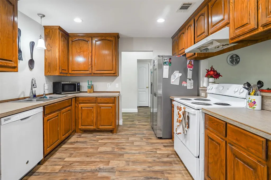8525 County Road 528 Burleson TX 76028