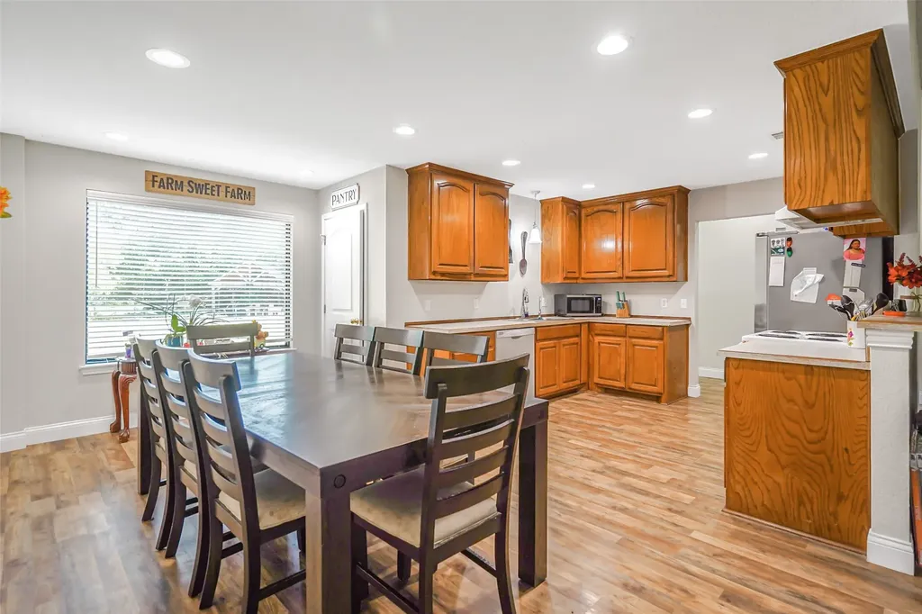 8525 County Road 528 Burleson TX 76028
