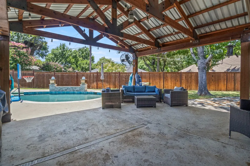 4812 Arabian Court Arlington TX 76017