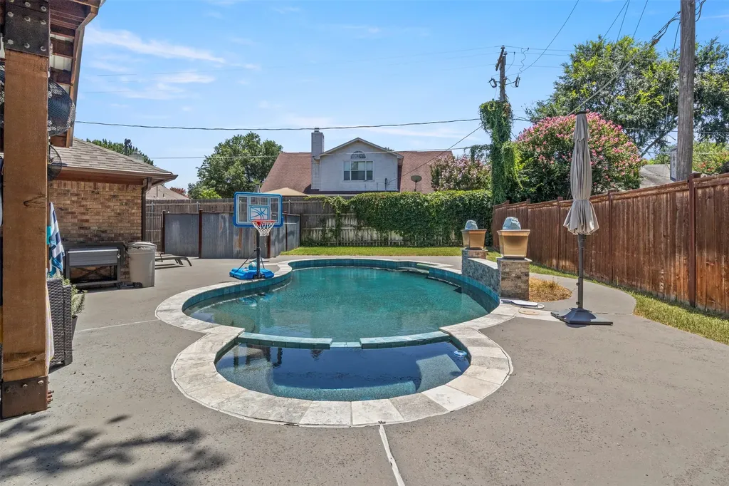 4812 Arabian Court Arlington TX 76017