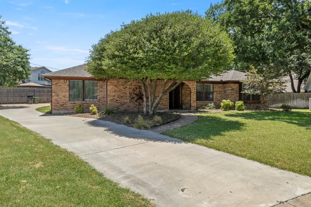 4812 Arabian Court Arlington TX 76017
