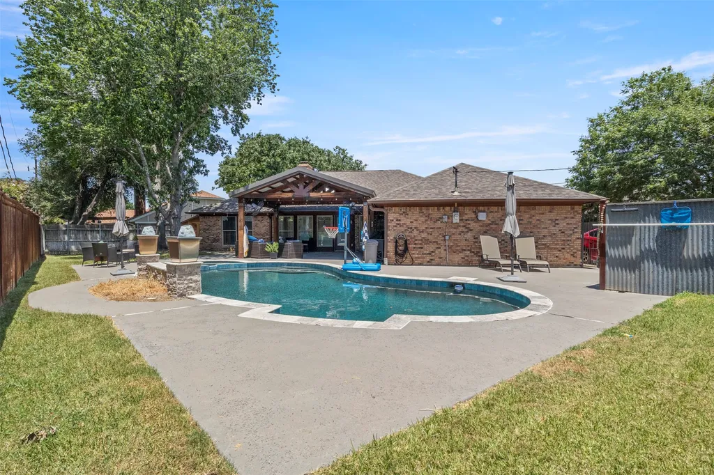 4812 Arabian Court Arlington TX 76017