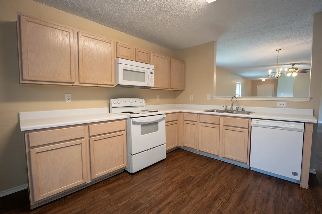 3841 Meredith Lane Balch Springs TX 75180