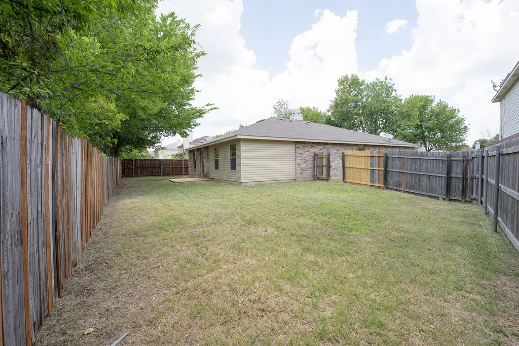3841 Meredith Lane Balch Springs TX 75180