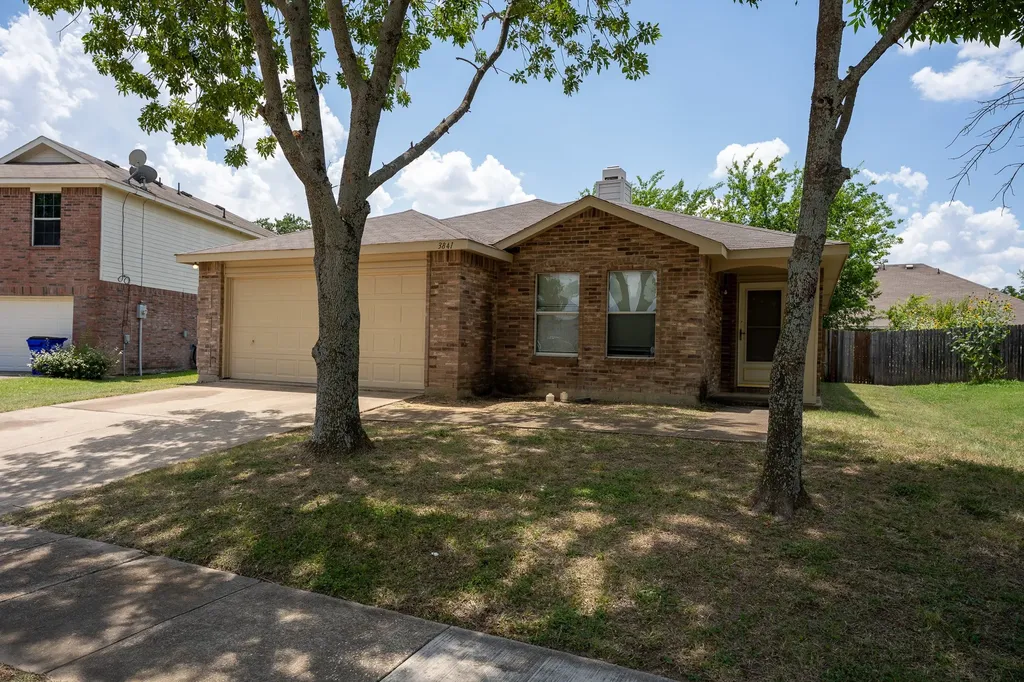 3841 Meredith Lane Balch Springs TX 75180