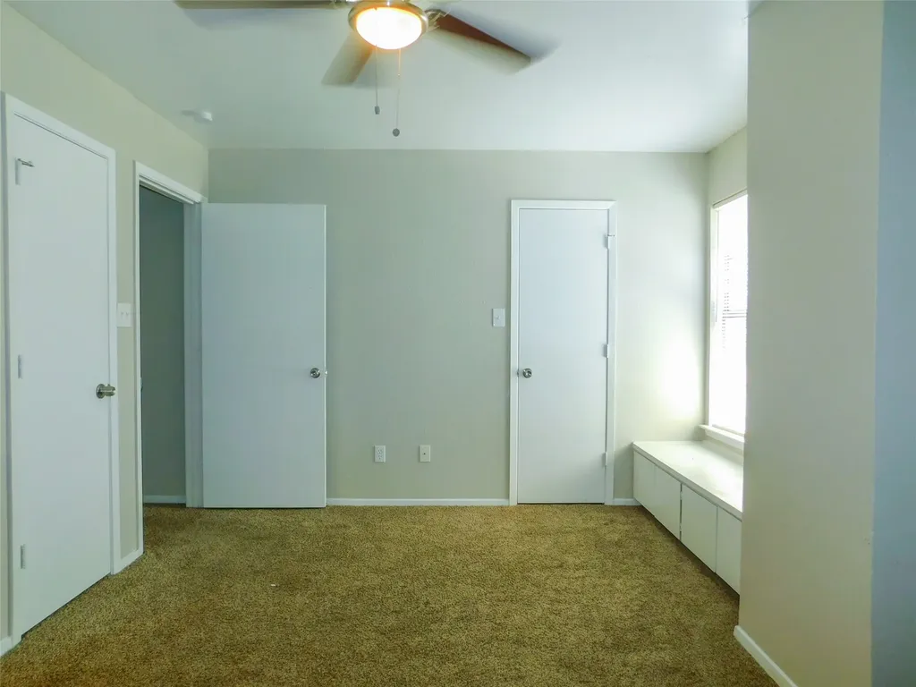 1137 Dallas Drive Denton TX 76205