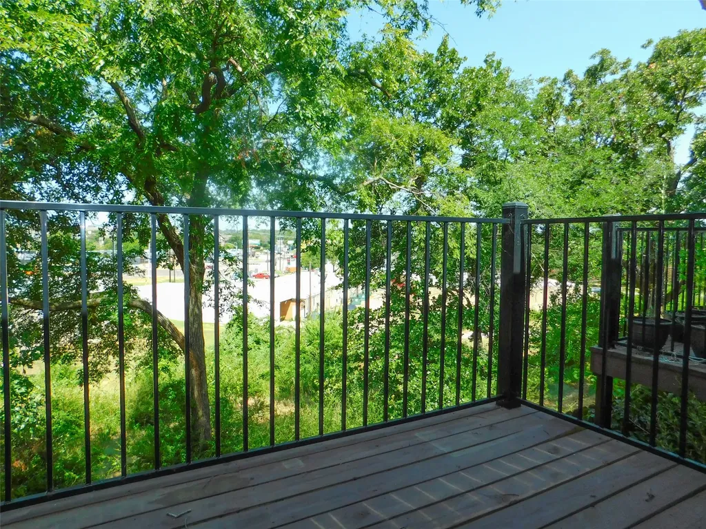 1137 Dallas Drive Denton TX 76205