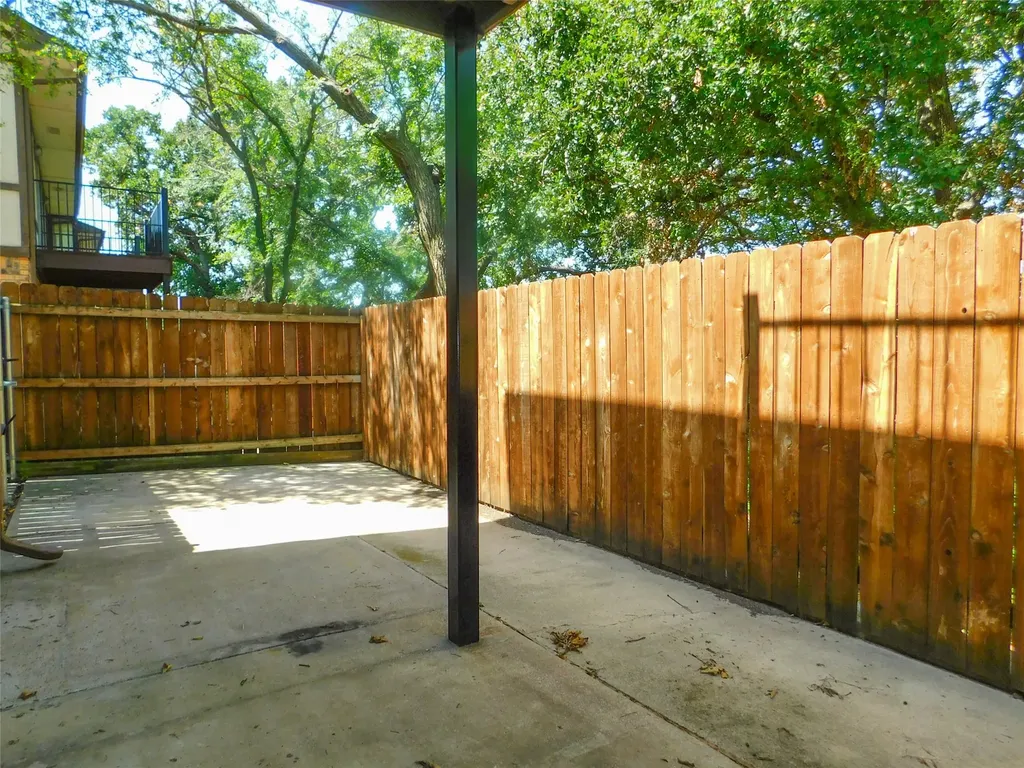 1137 Dallas Drive Denton TX 76205