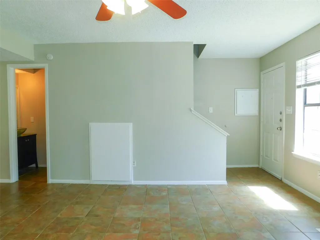 1137 Dallas Drive Denton TX 76205