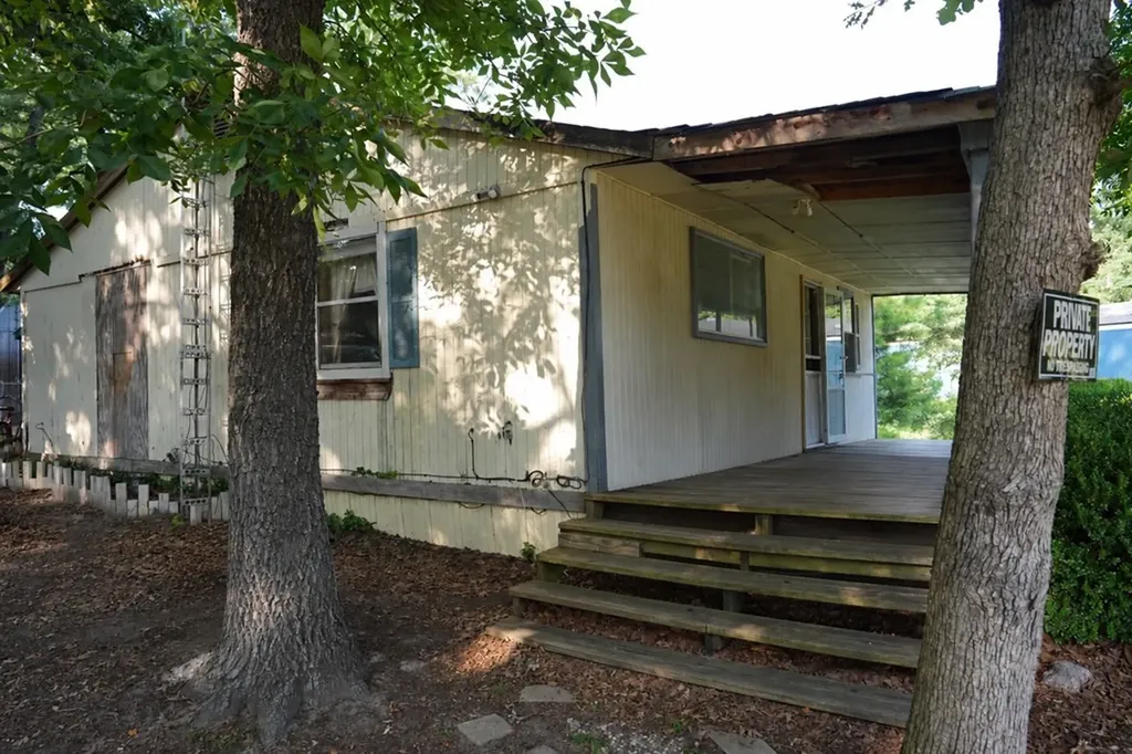 124 W Cedar Lane Murchison TX 75778