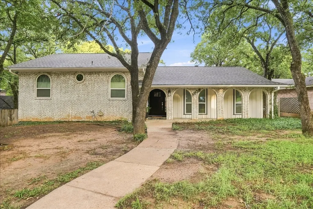 3808 Hastings Drive Arlington TX 76013