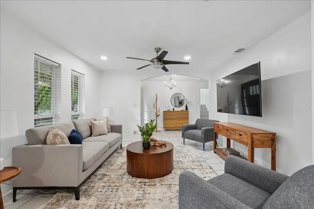 3808 Hastings Drive Arlington TX 76013