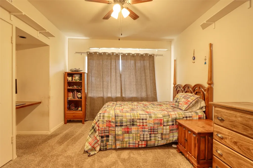 610 W Park Avenue Weatherford TX 76086