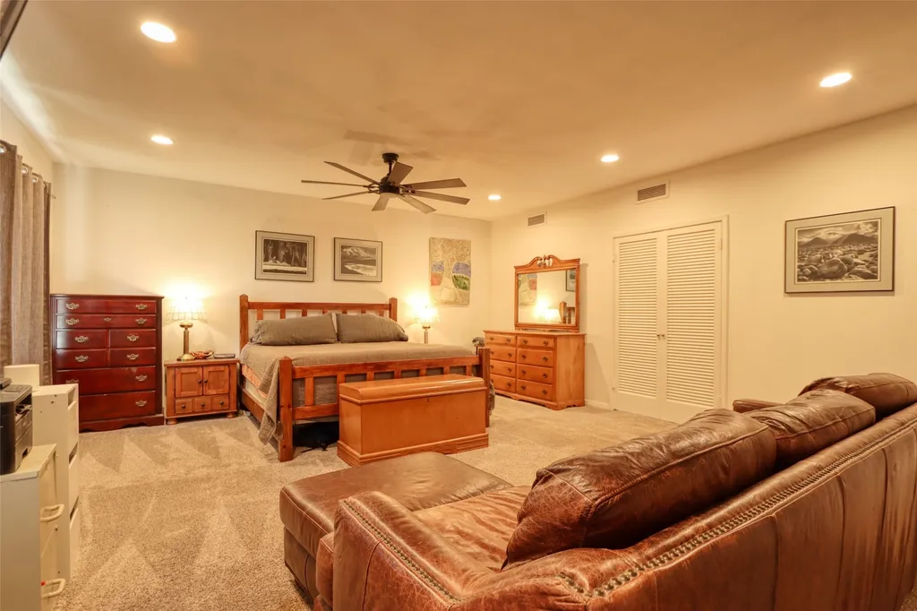 610 W Park Avenue Weatherford TX 76086