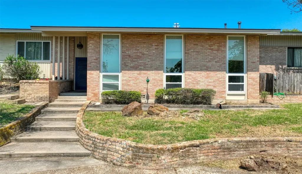 610 W Park Avenue Weatherford TX 76086