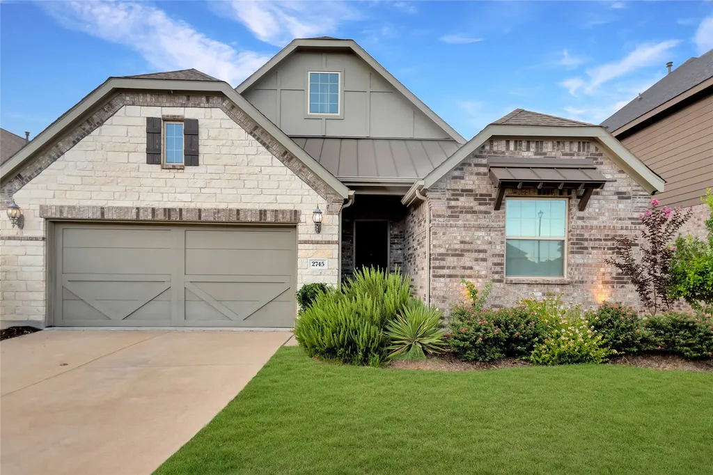 2745 Bechtol Street Garland TX 75042