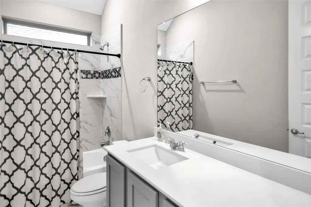 2745 Bechtol Street Garland TX 75042