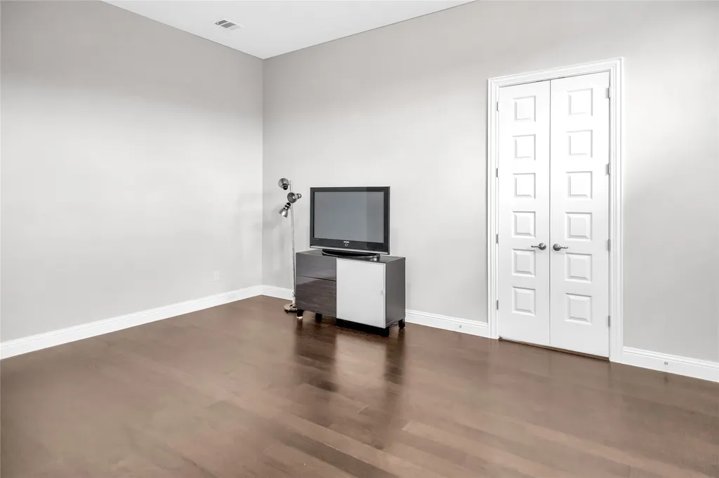 2745 Bechtol Street Garland TX 75042