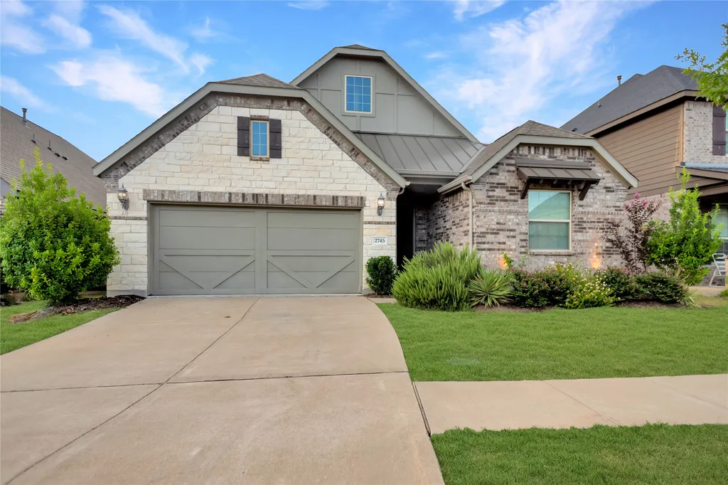 2745 Bechtol Street Garland TX 75042