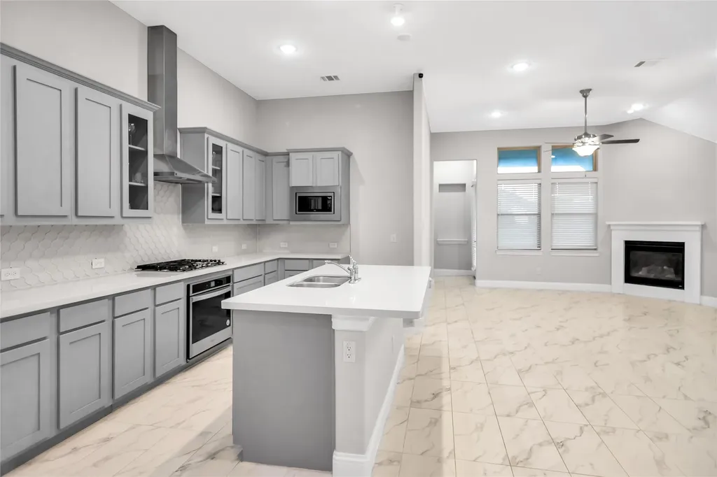2745 Bechtol Street Garland TX 75042