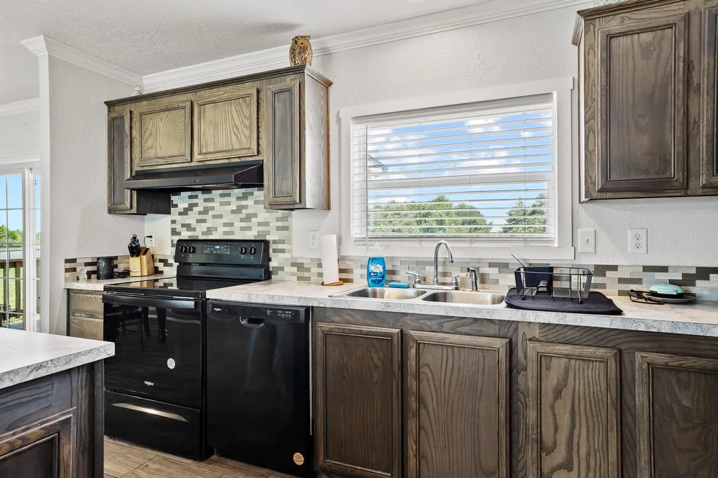1235 County Road 1400 Ravenna TX 75476
