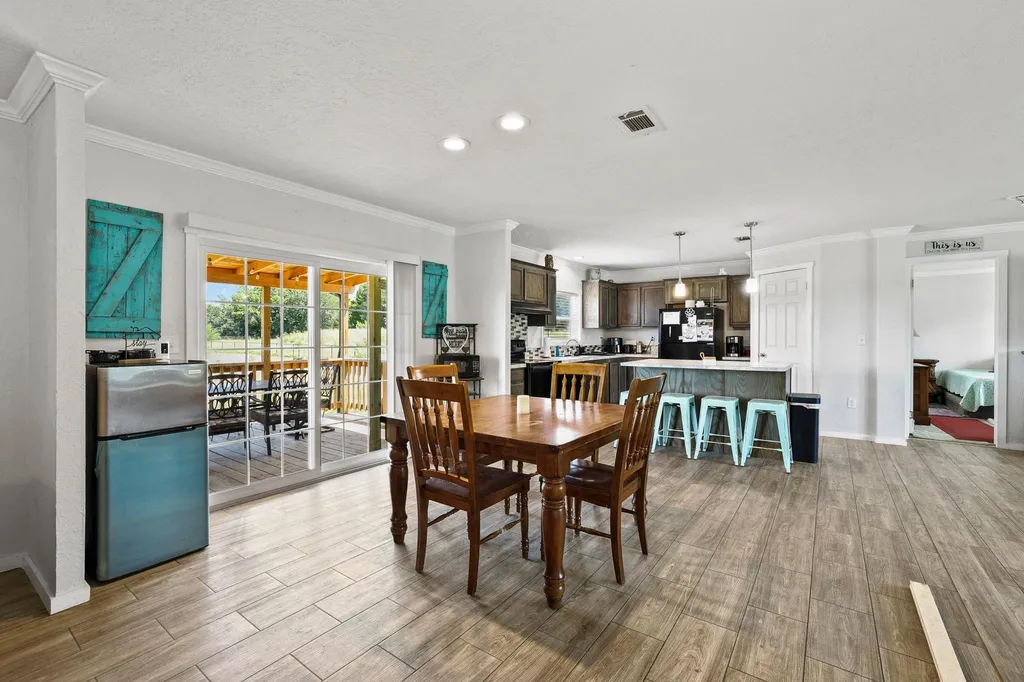 1235 County Road 1400 Ravenna TX 75476
