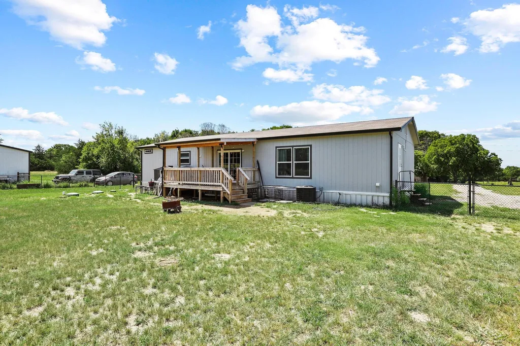 1235 County Road 1400 Ravenna TX 75476