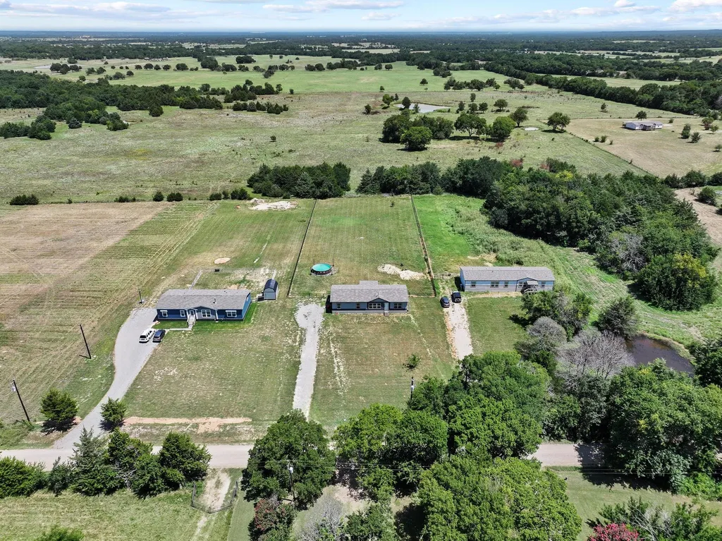 1235 County Road 1400 Ravenna TX 75476