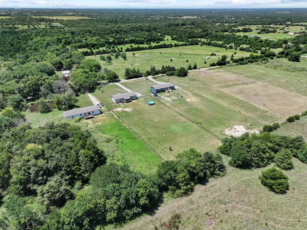 1235 County Road 1400 Ravenna TX 75476