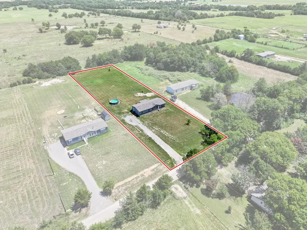 1235 County Road 1400 Ravenna TX 75476