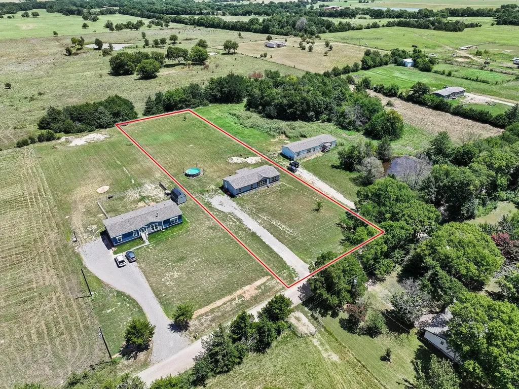 1235 County Road 1400 Ravenna TX 75476