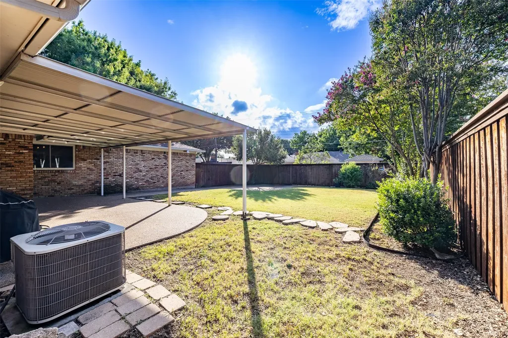 8419 Bocowood Drive Dallas TX 75228