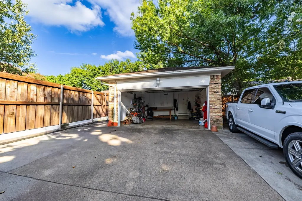 8419 Bocowood Drive Dallas TX 75228