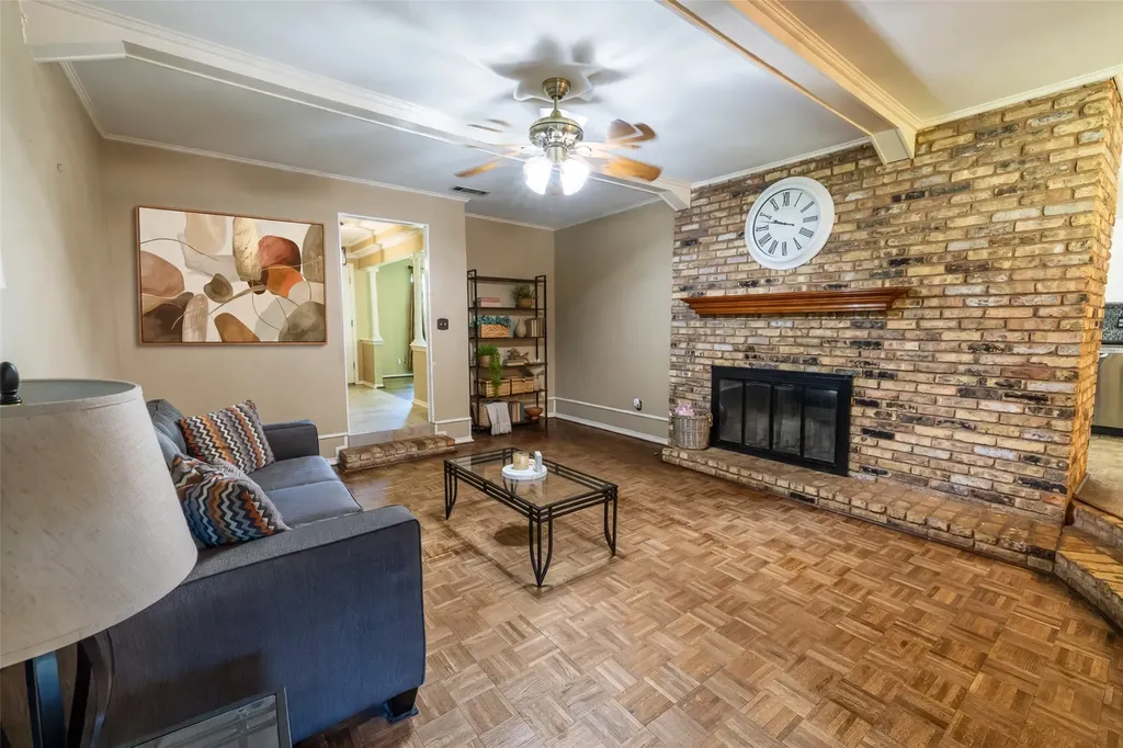 8419 Bocowood Drive Dallas TX 75228