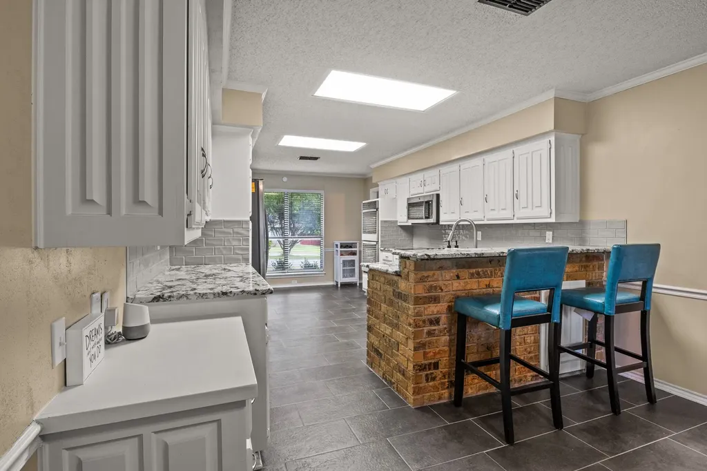1801 Fairway Mt Pleasant TX 75455