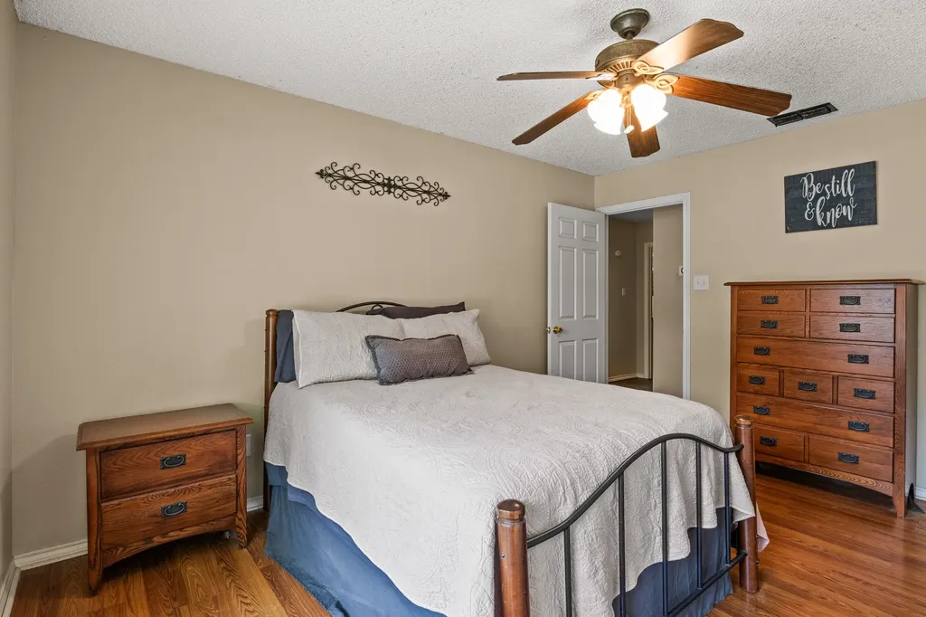 1801 Fairway Mt Pleasant TX 75455