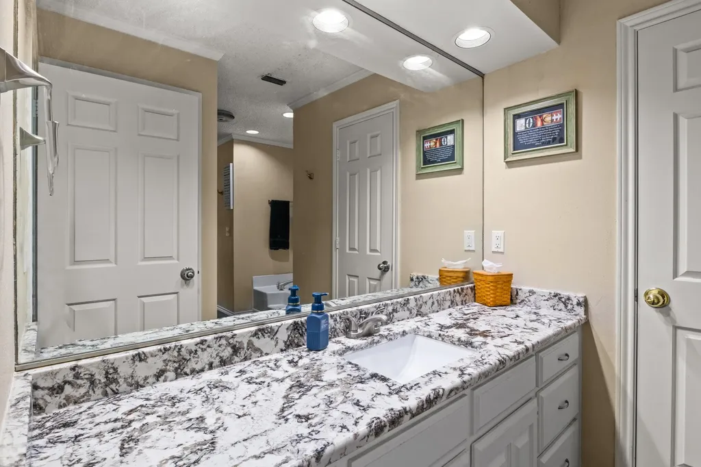 1801 Fairway Mt Pleasant TX 75455