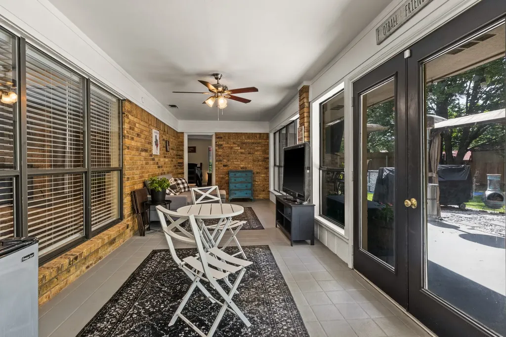 1801 Fairway Mt Pleasant TX 75455