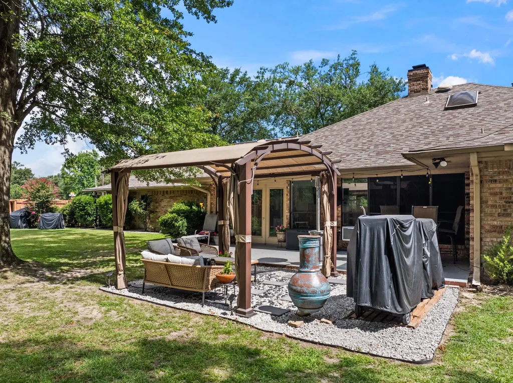 1801 Fairway Mt Pleasant TX 75455