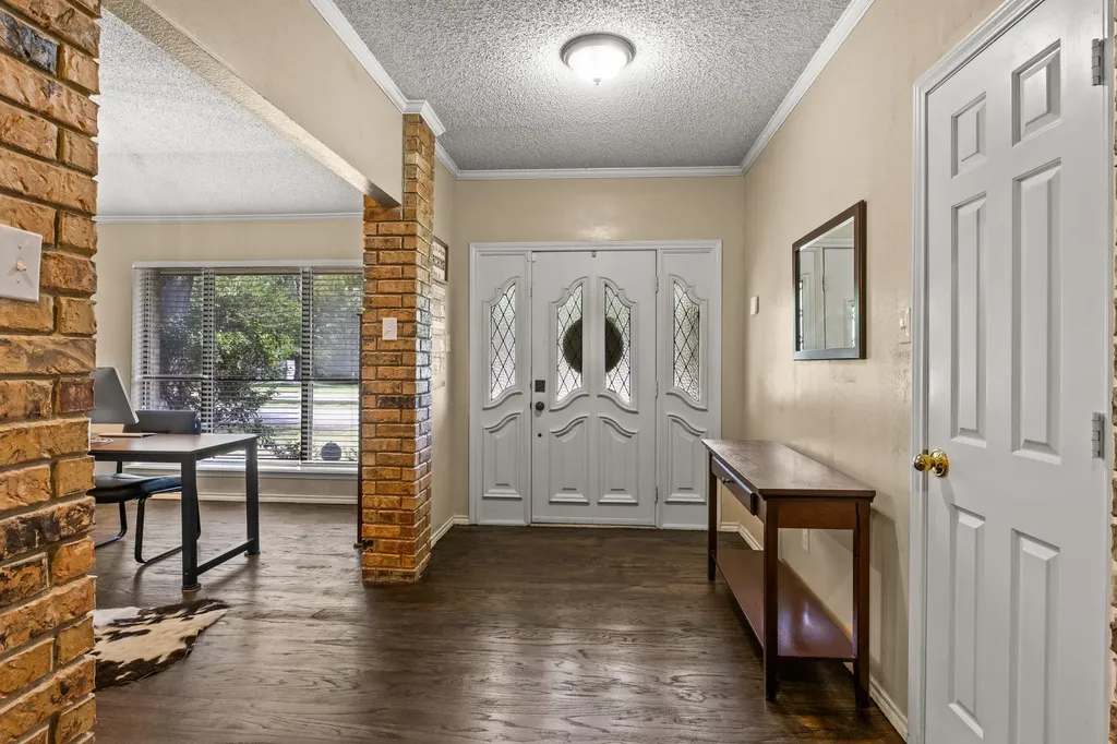 1801 Fairway Mt Pleasant TX 75455