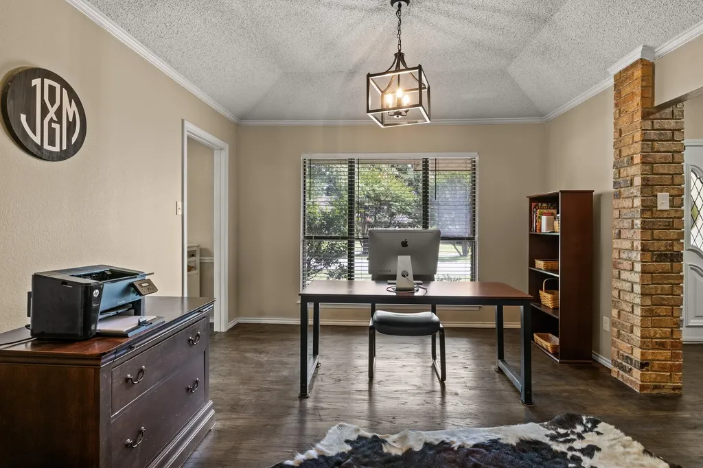 1801 Fairway Mt Pleasant TX 75455