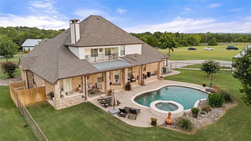 633 Durning Road Van Alstyne TX 75495