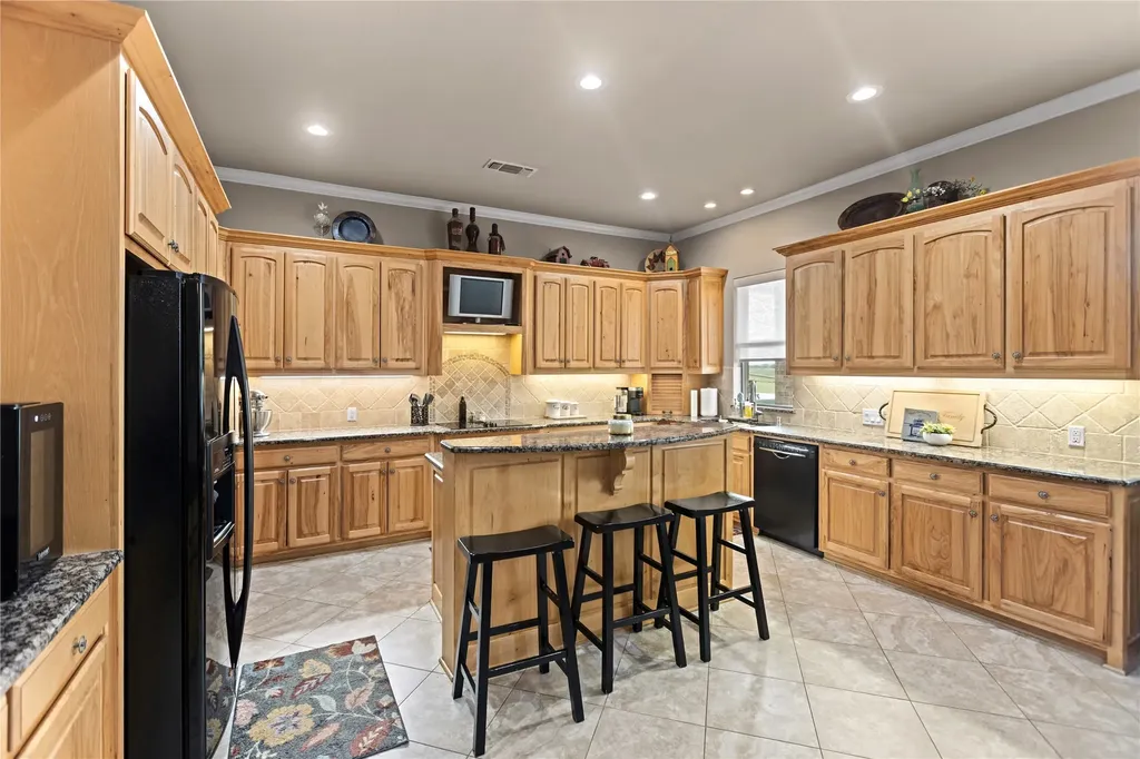 633 Durning Road Van Alstyne TX 75495