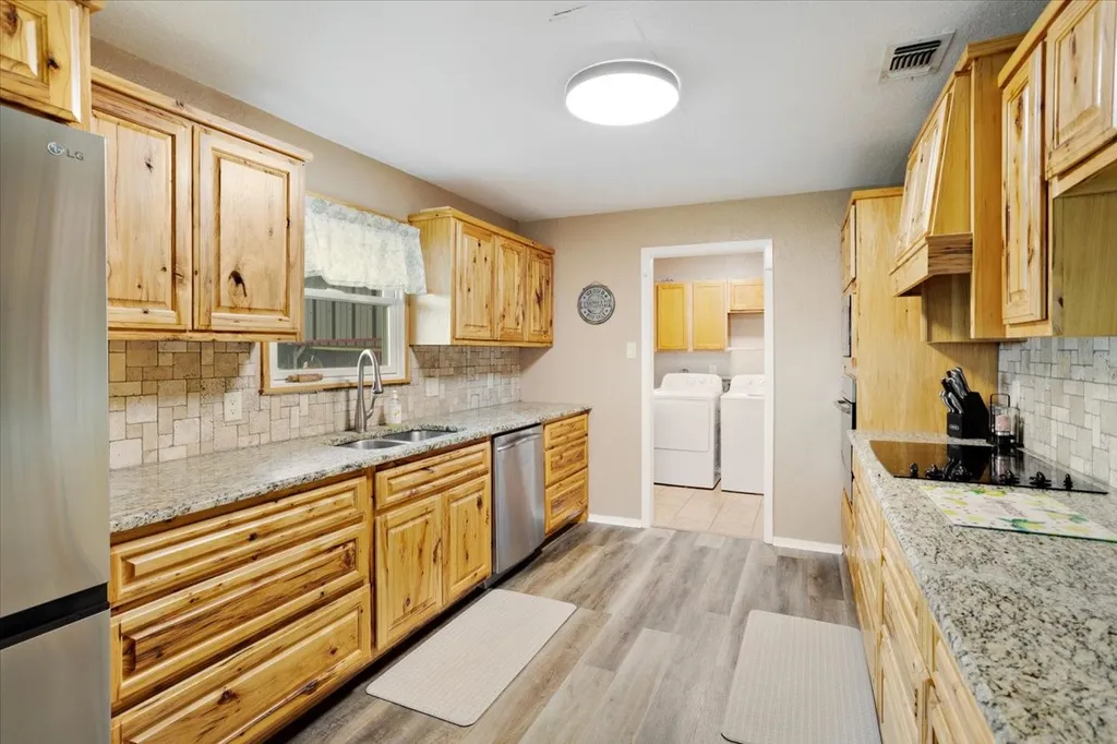 258 County Road 14665 Paris TX 75462
