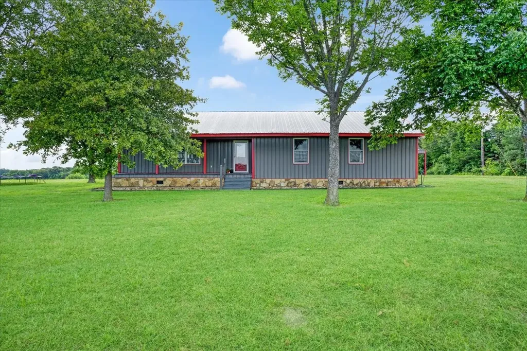 258 County Road 14665 Paris TX 75462